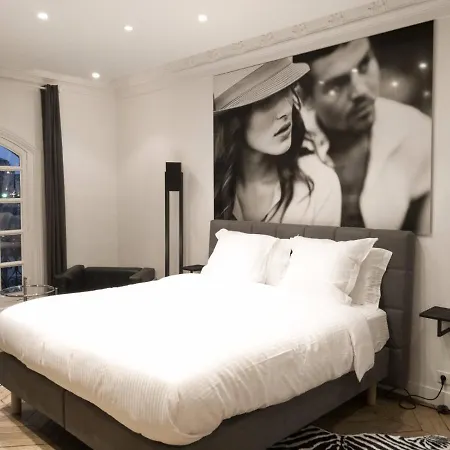 Champs Elysees - Luxueux 3 Chambres Апартаменты Париж